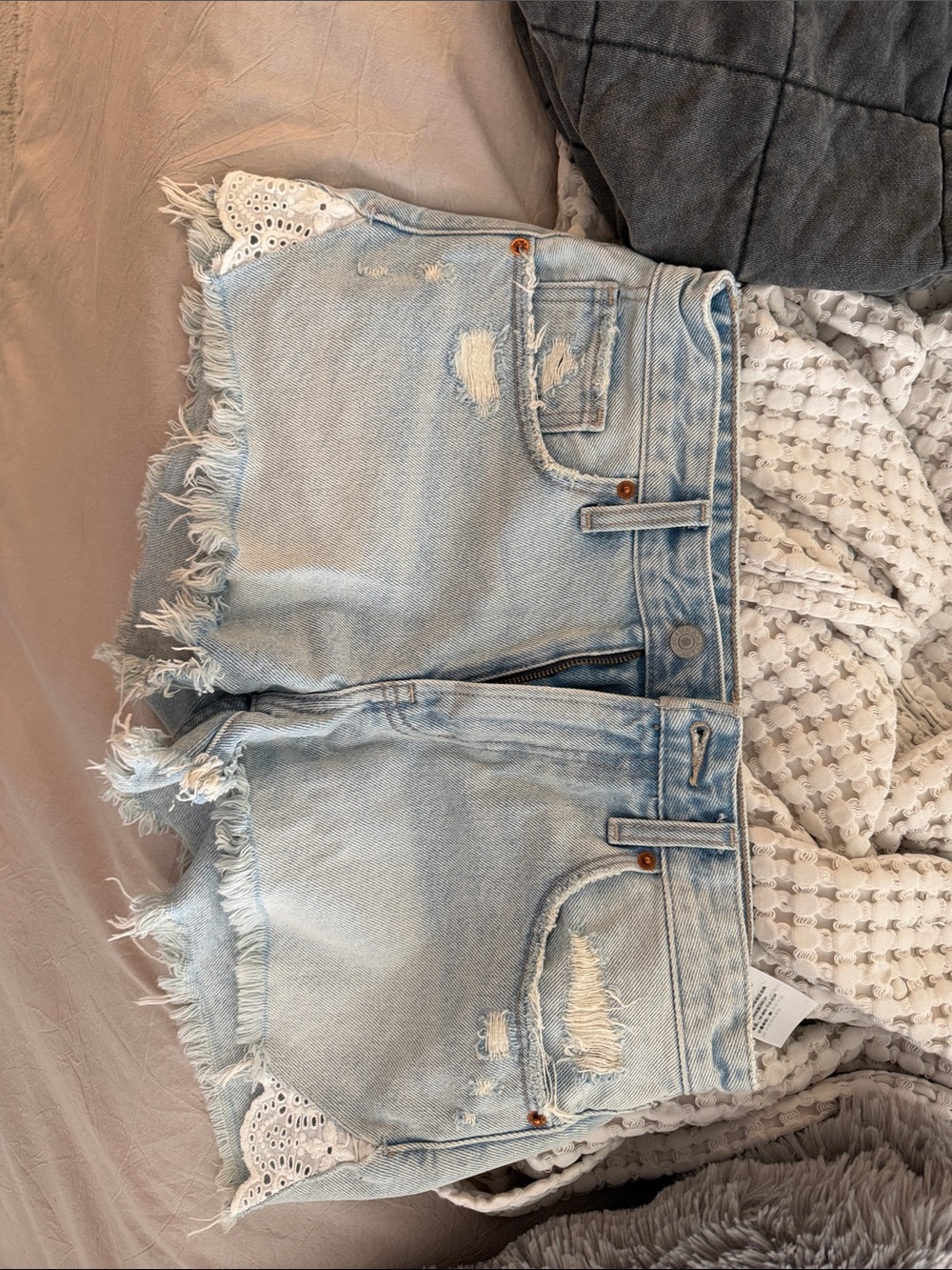 Abercrombie & Fitch Harper Low Rise Cut Off Denim Shorts 27 Eyelet Trim